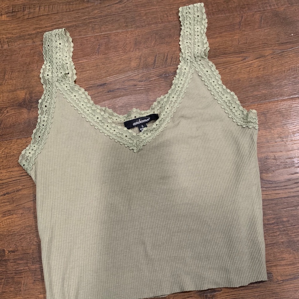 Super cute tank😍